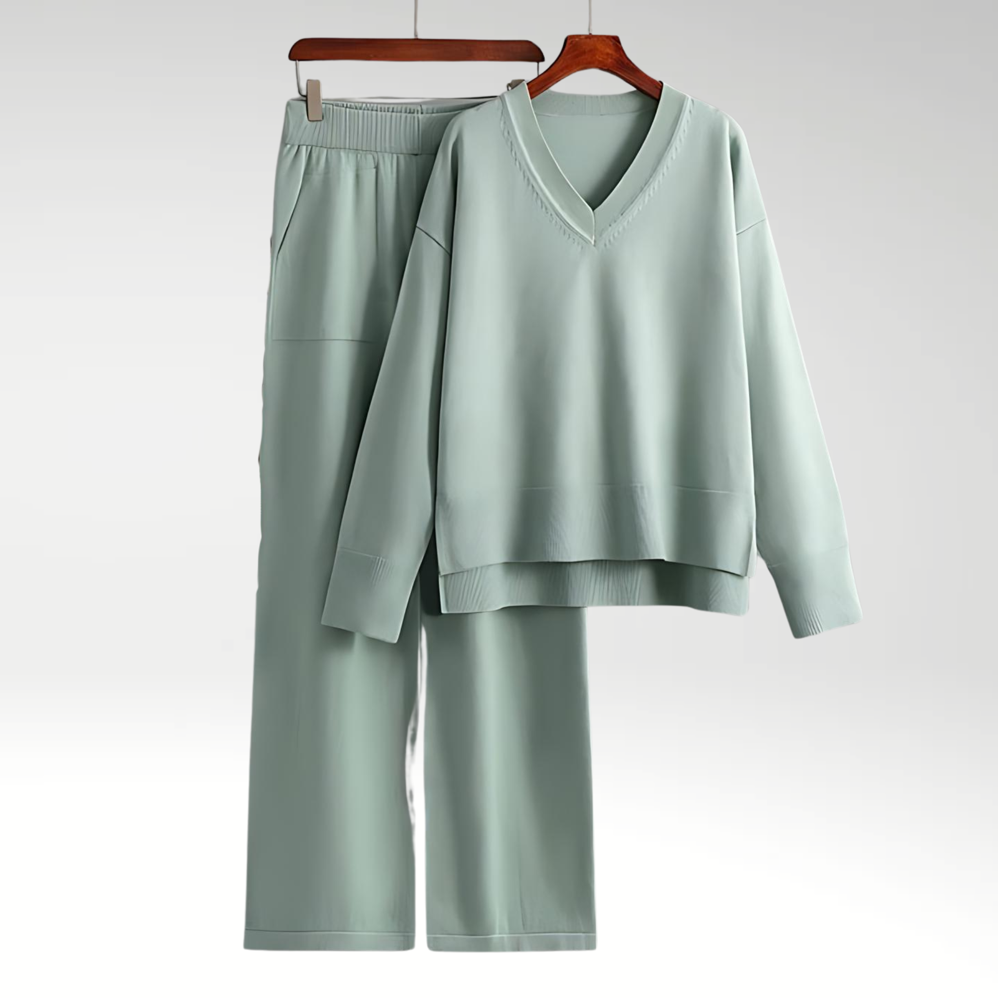 Vérae | Ensemble deux pièces V-neck de luxe
