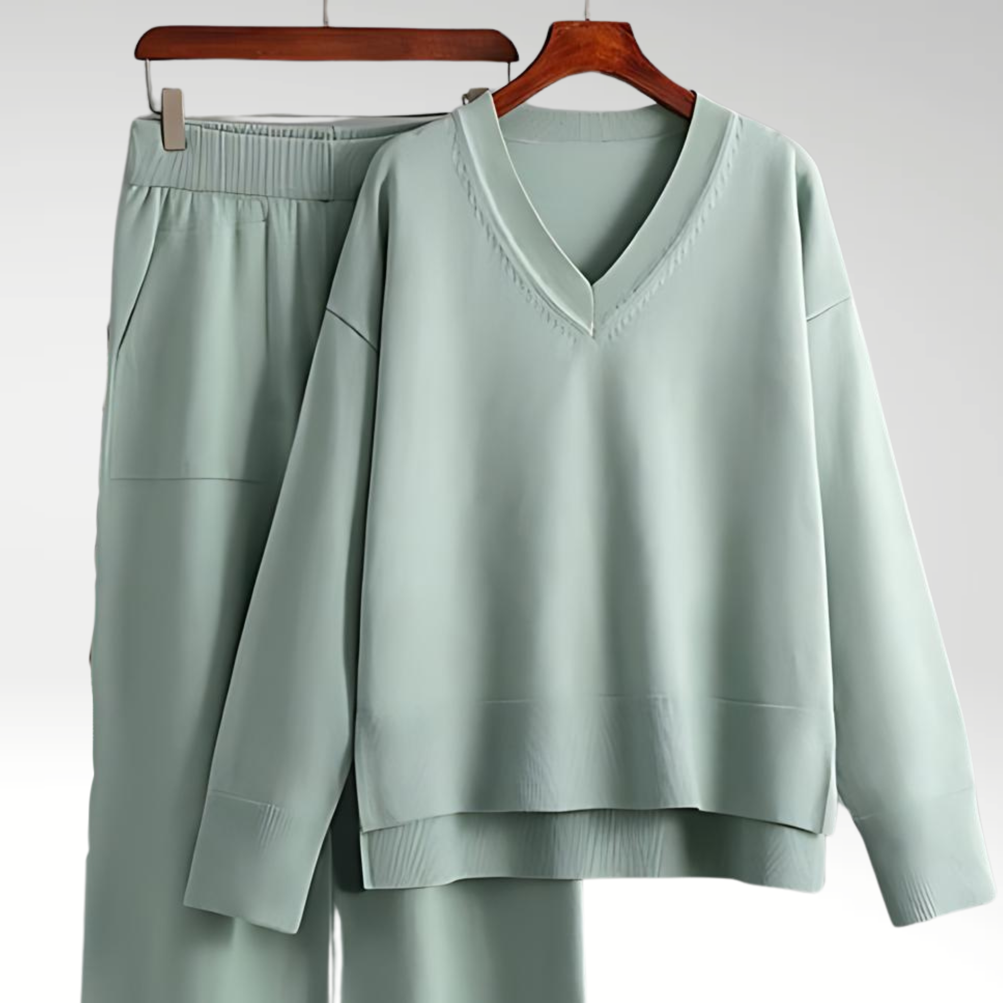 Vérae | Ensemble deux pièces V-neck de luxe